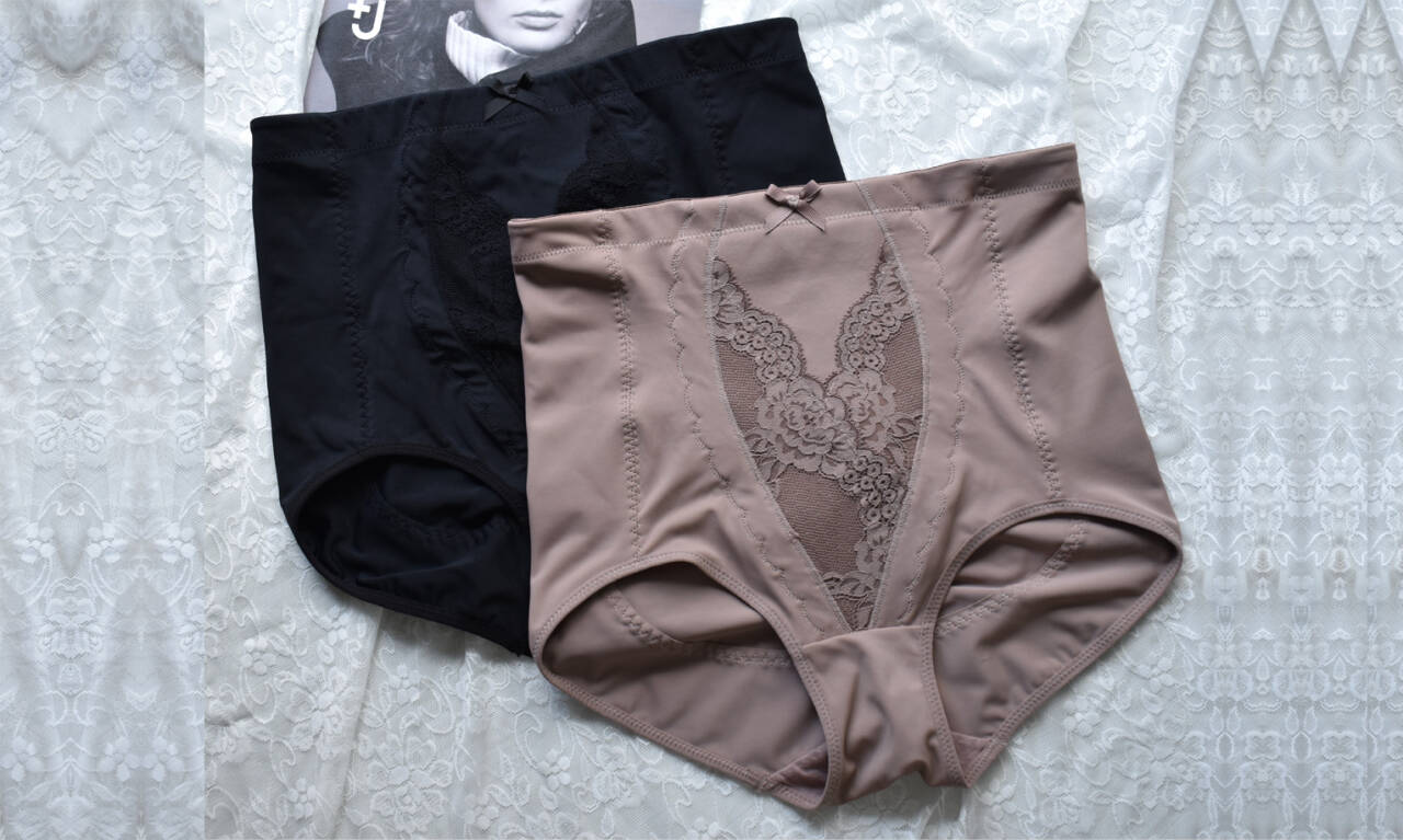 Ladies High-waist light-shape belly brief with front lace